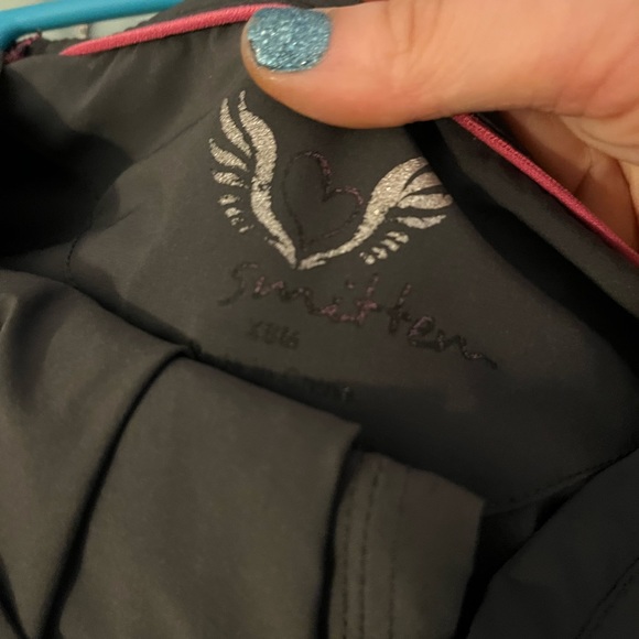 Smitten scrubs - Picture 9 of 12